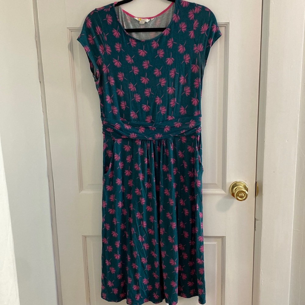 Boden dress green & pink pattern 8L